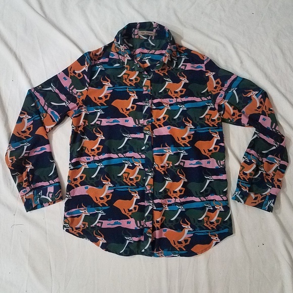 The Hanger Tops - Antelope Print Button Up Long Sleeve Shirt